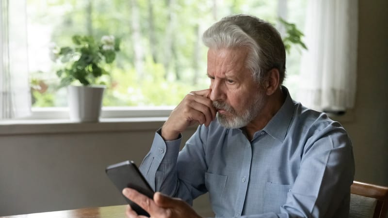 Why it is important to know how to handle text messages when divorcing someone Why it is important to know how to handle text messages when divorcing someone